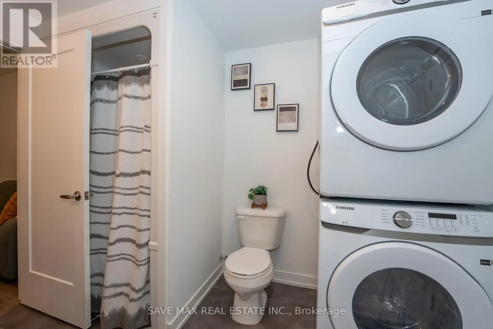 211 - 781 CLARE AVENUE E