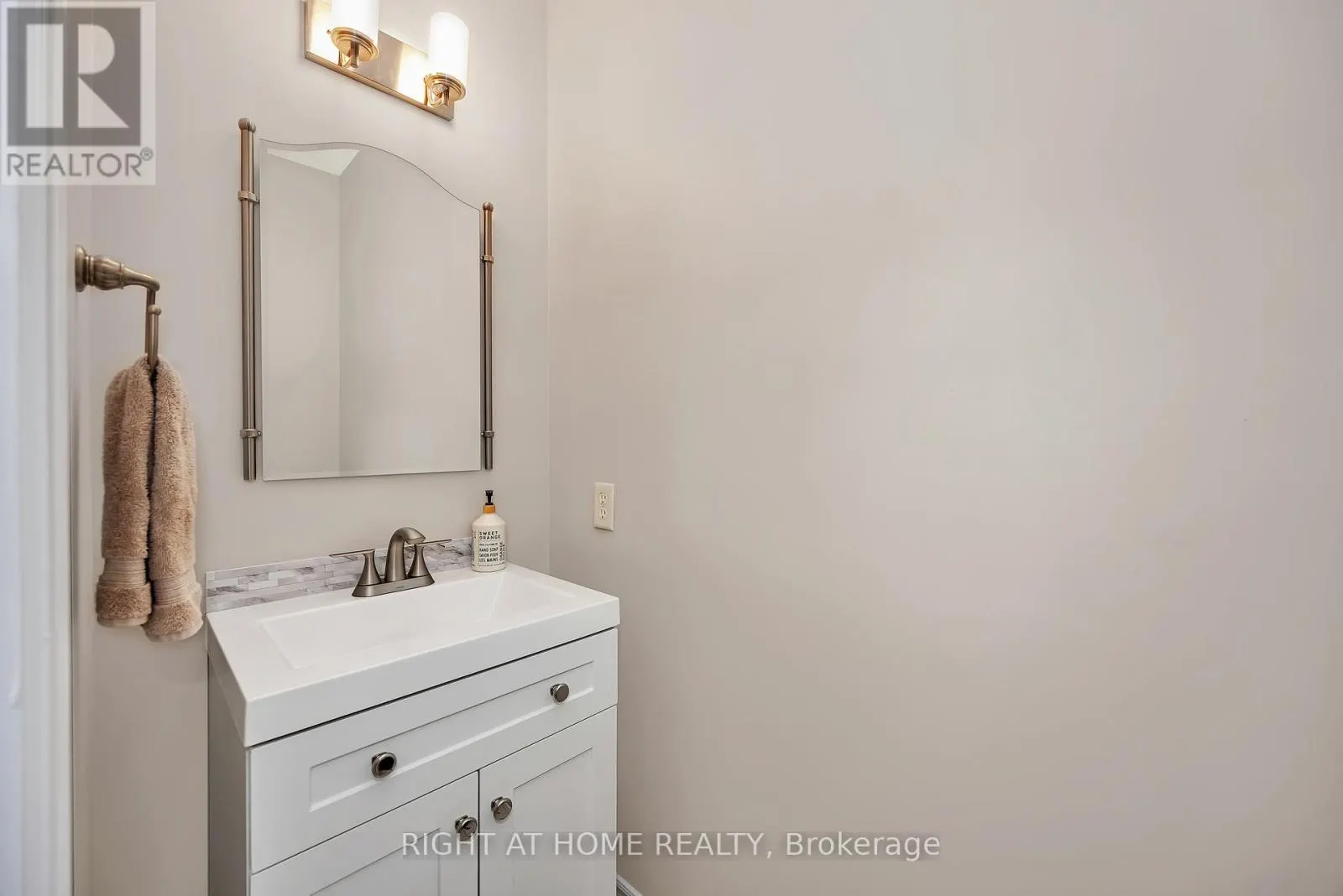 3727 MOUNTAIN MEADOWS CRESCENT