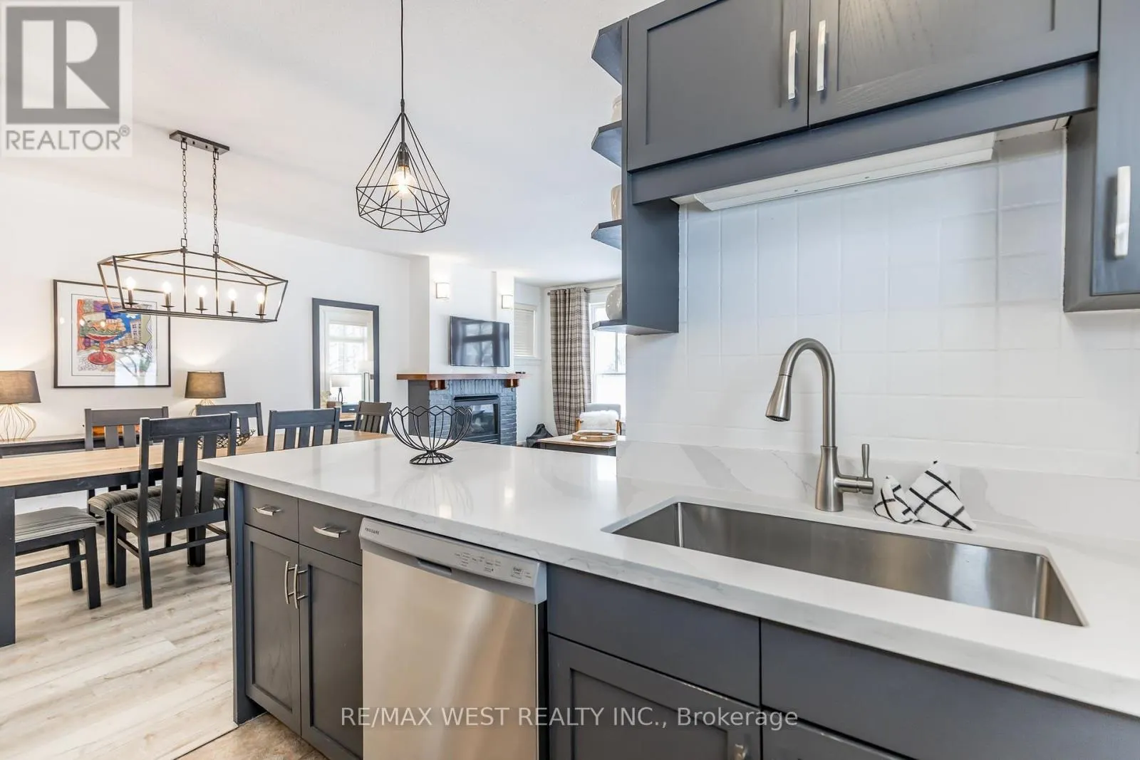 119 - 125 FAIRWAY COURT