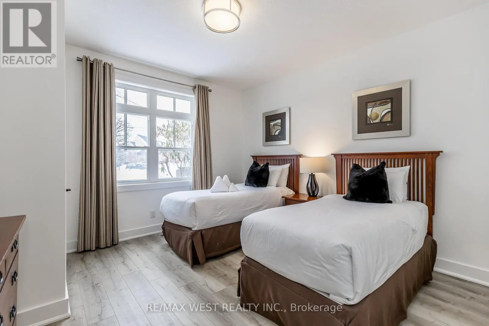 119 - 125 FAIRWAY COURT