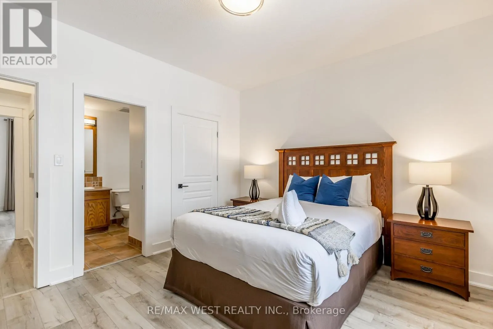 119 - 125 FAIRWAY COURT