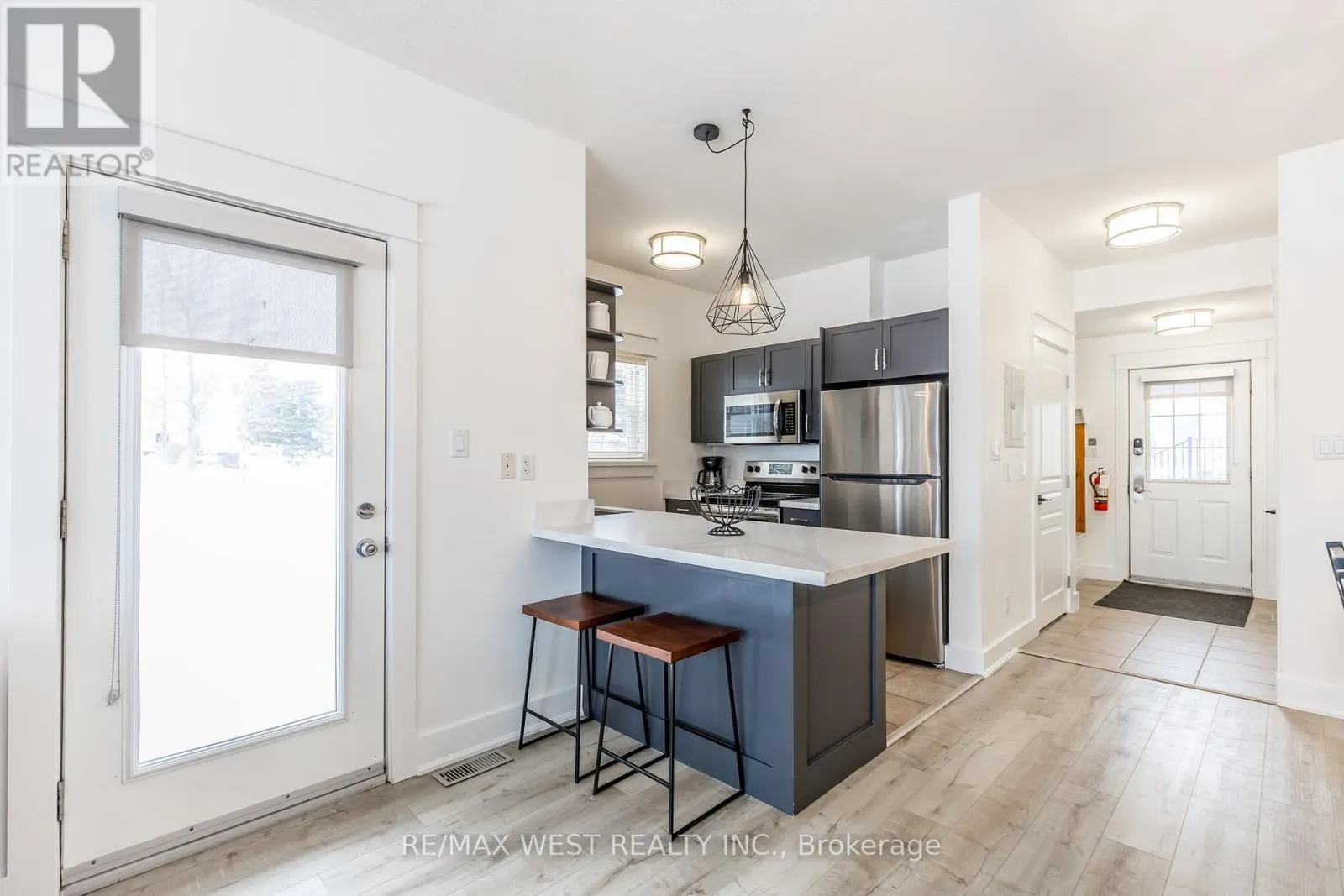 119 - 125 FAIRWAY COURT