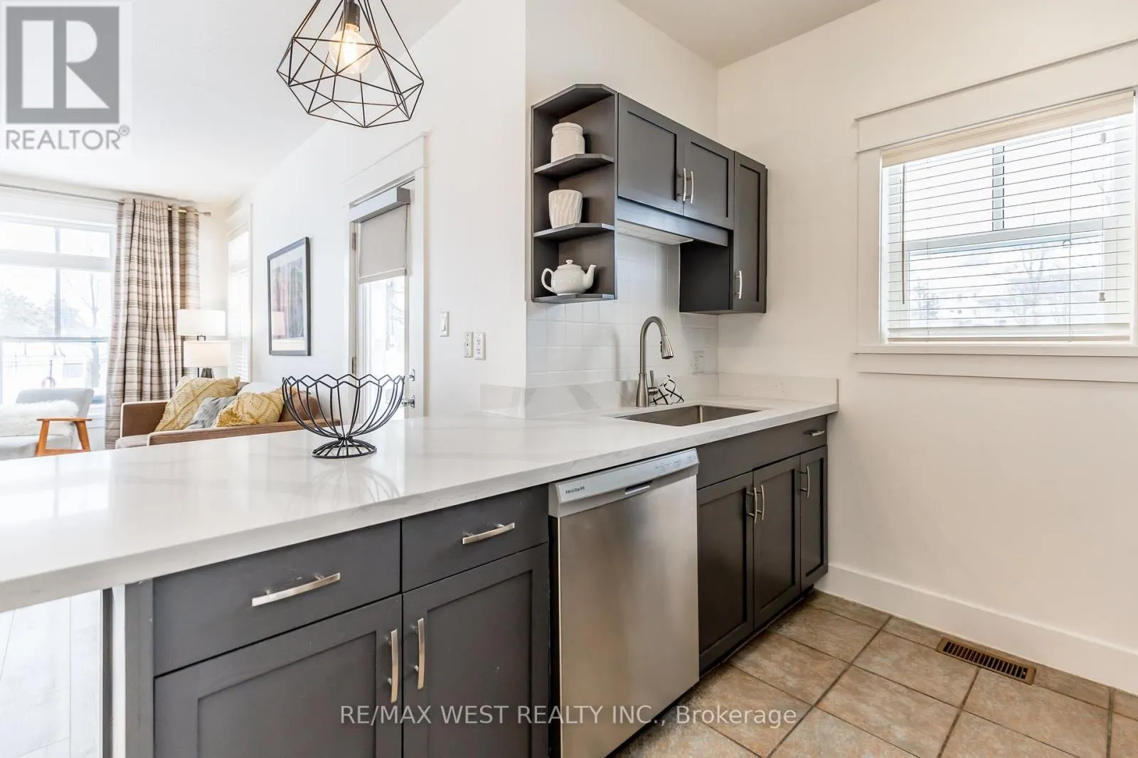 119 - 125 FAIRWAY COURT