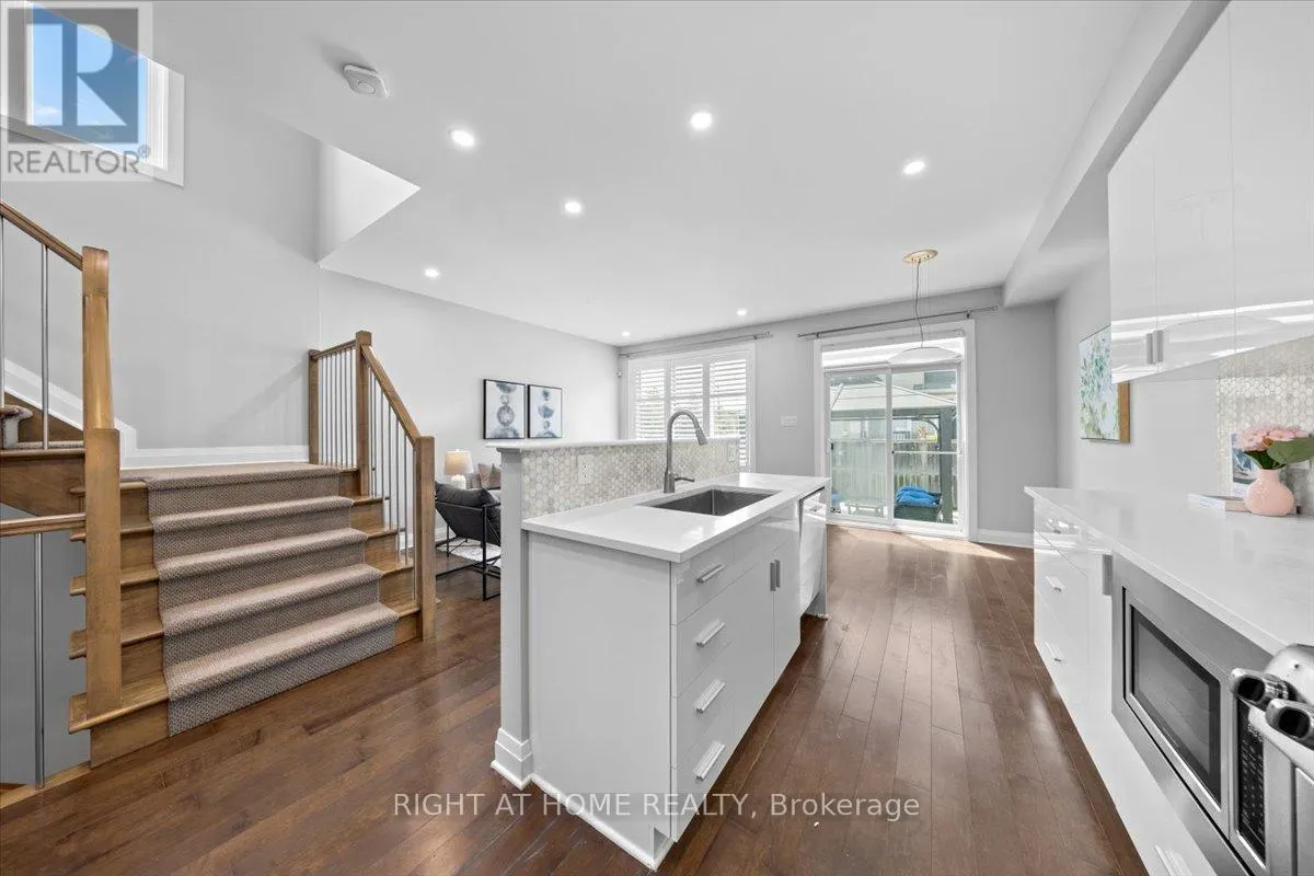 601 WILLOWMERE WAY