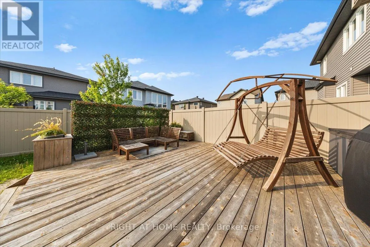 319 OXER PLACE