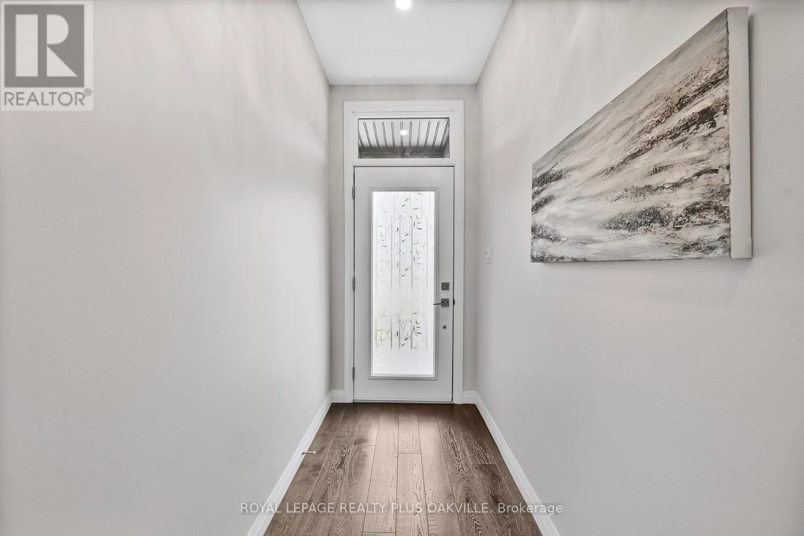18 - 270 MELVIN AVENUE