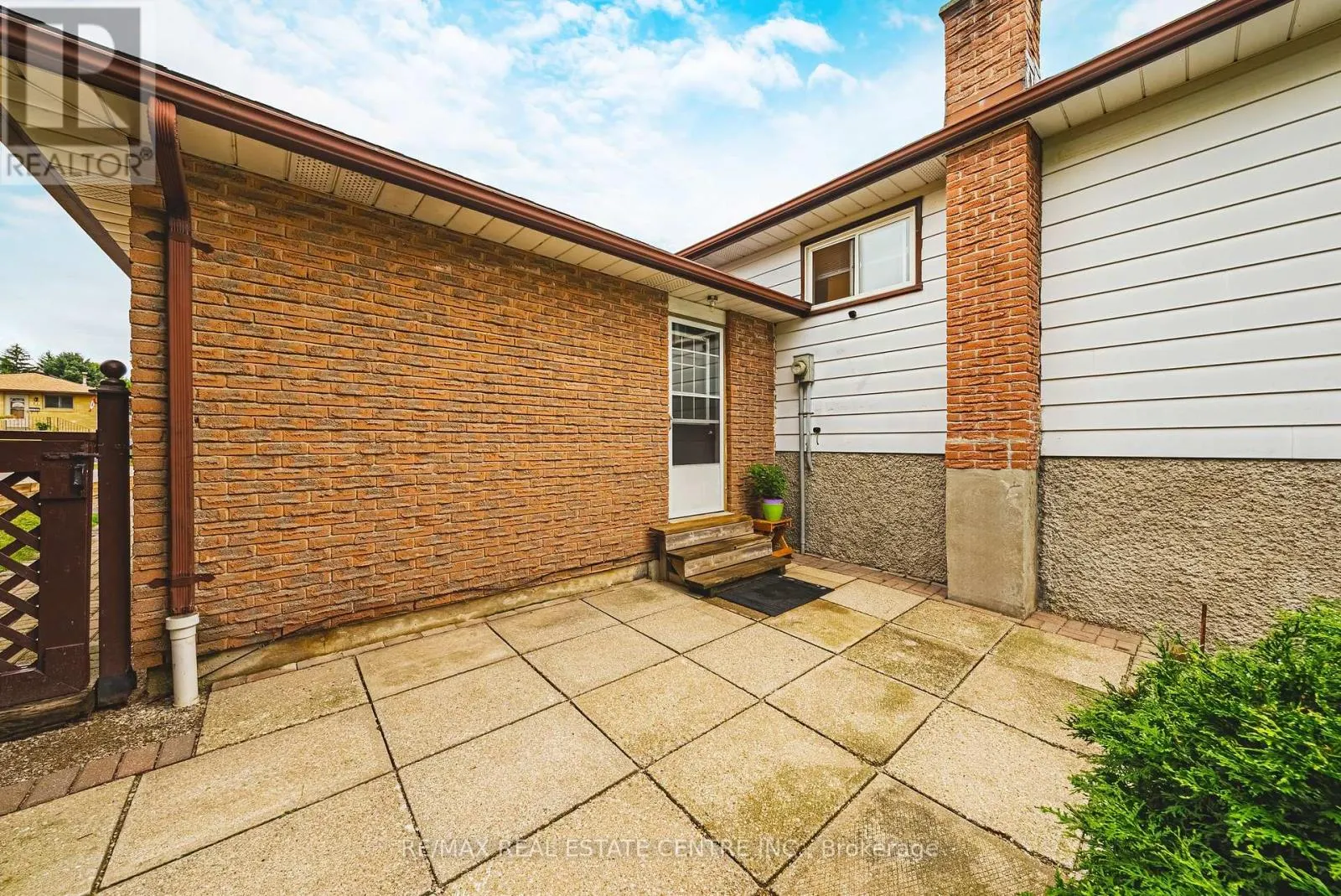 68 SCOTT ROAD