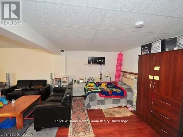 42 HASLER CRESCENT