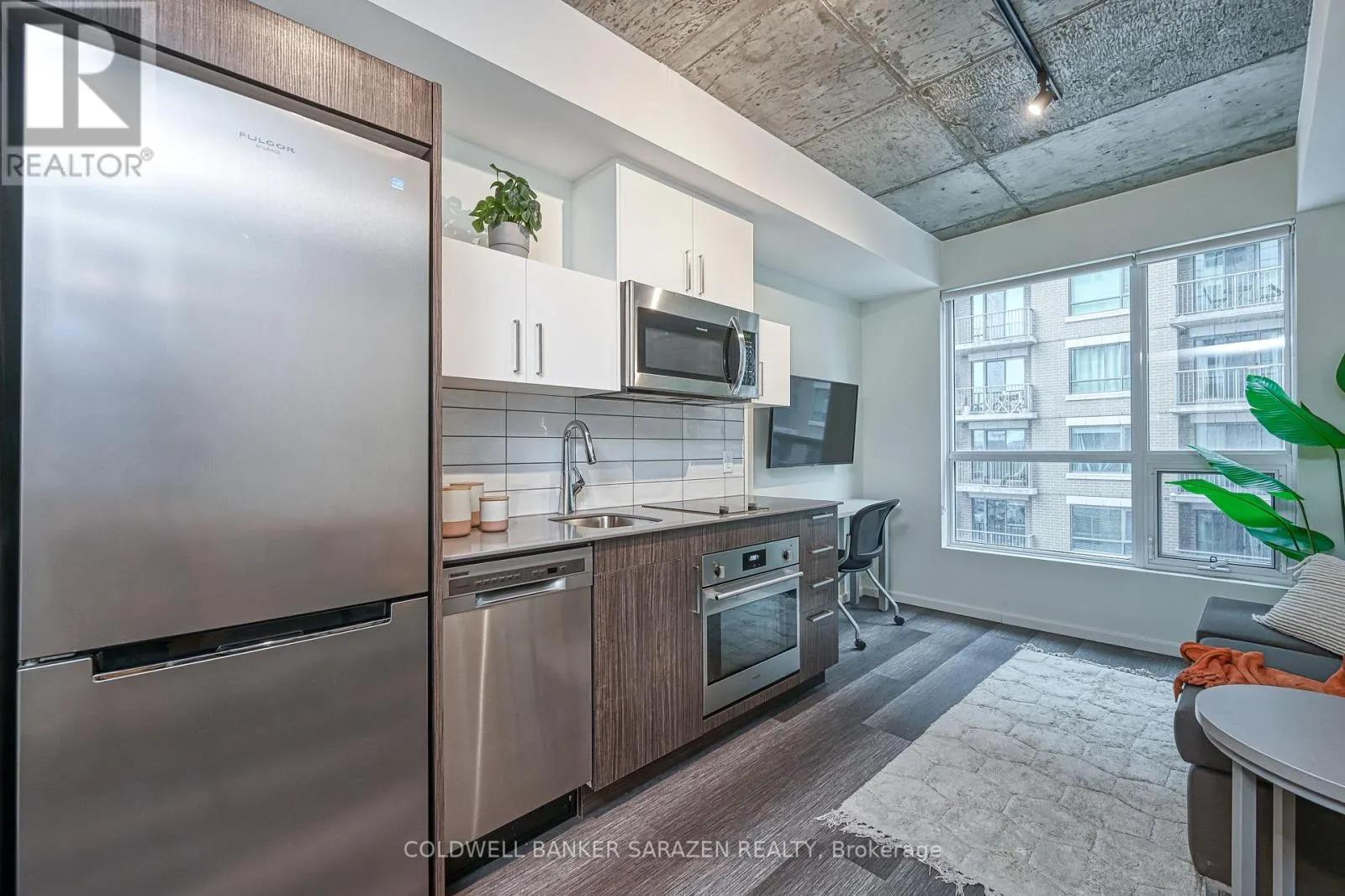 B605 - 211 BESSERER STREET