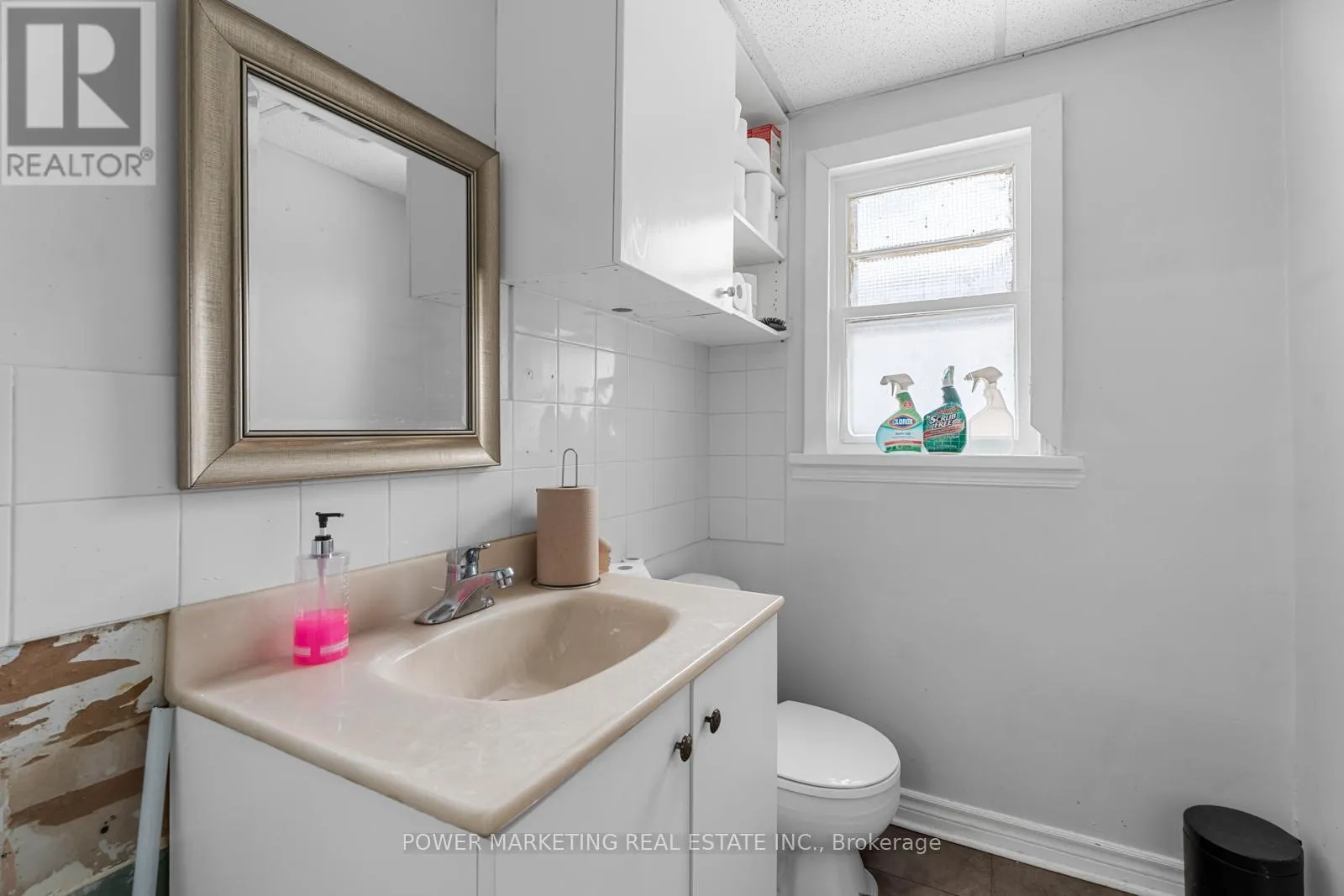 293 ST LAURENT BOULEVARD