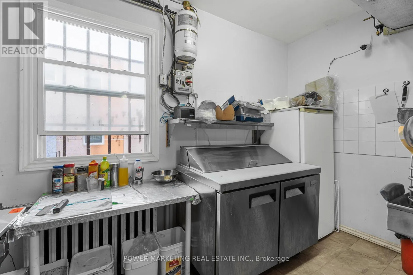 293 ST LAURENT BOULEVARD