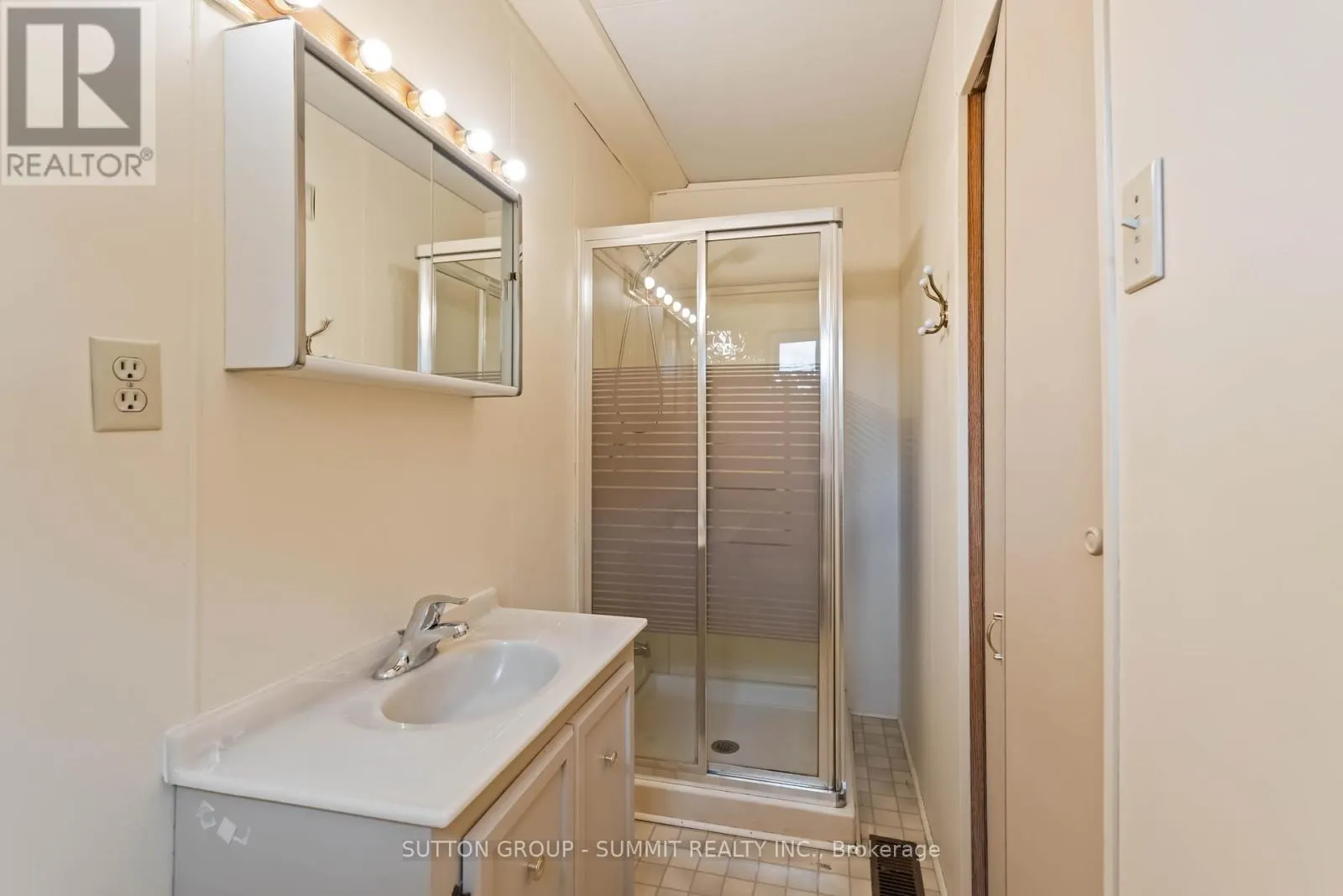 115 WEST 32ND STREET