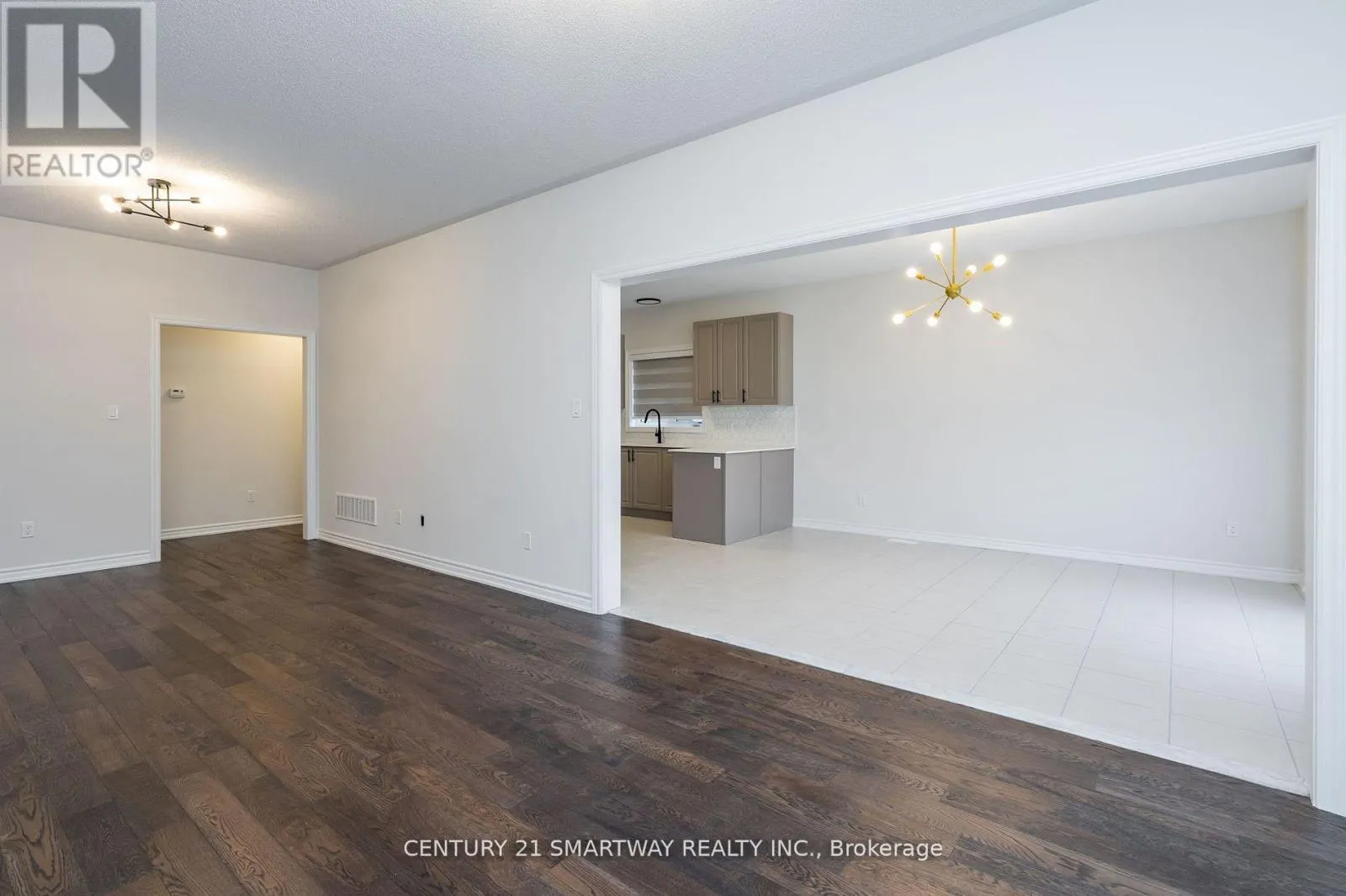 26 HUNTSWORTH AVENUE
