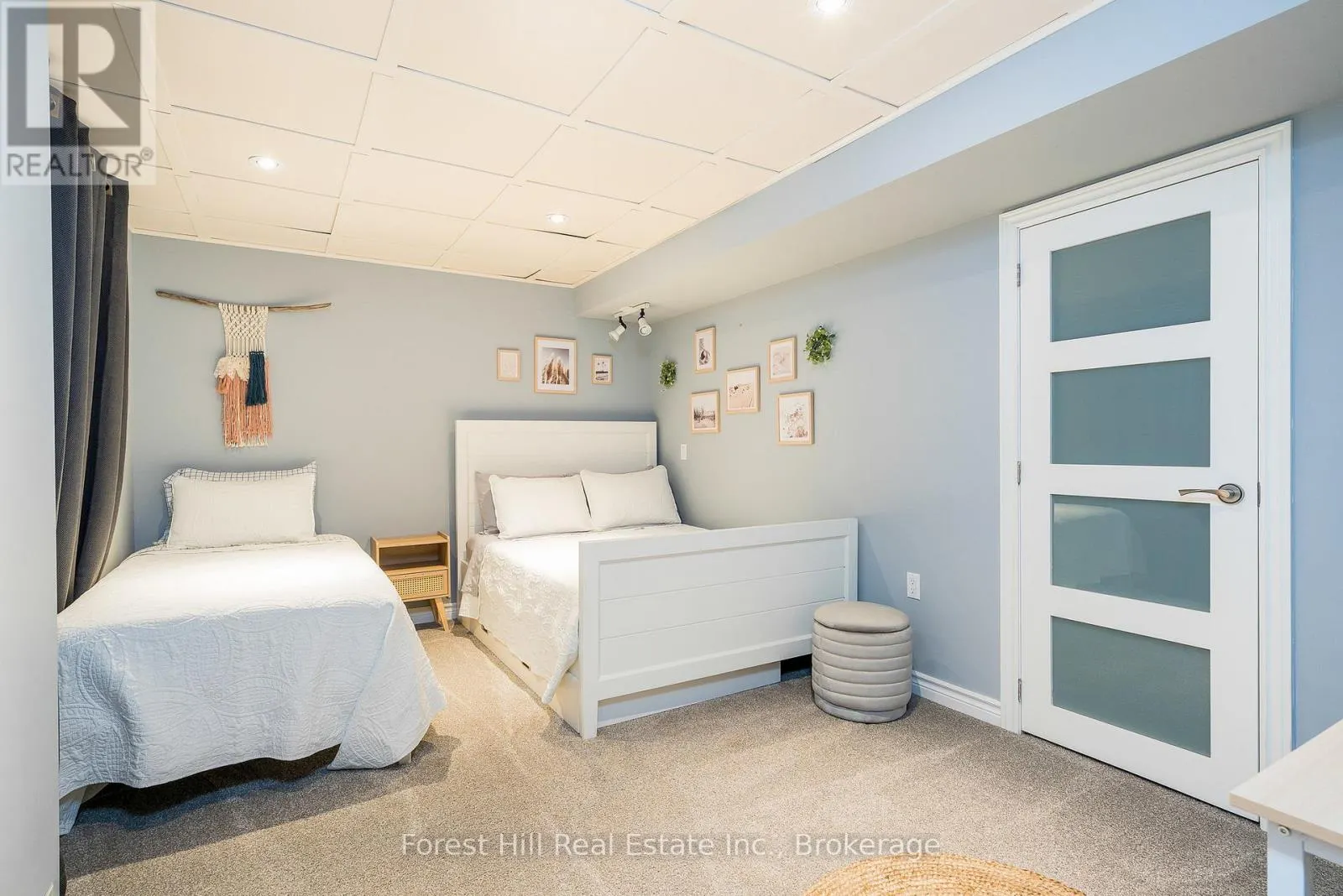 227 PETERS CRESCENT