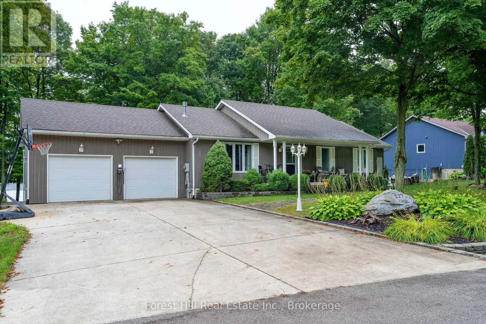 227 PETERS CRESCENT