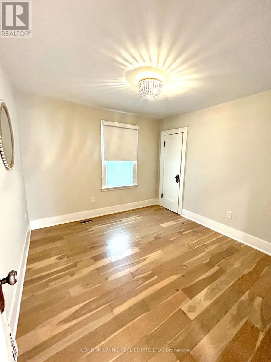 36 ASKIN STREET