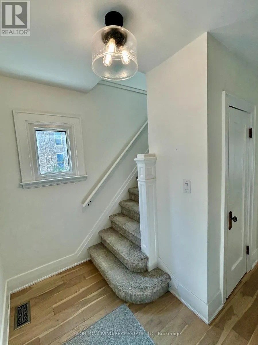 36 ASKIN STREET