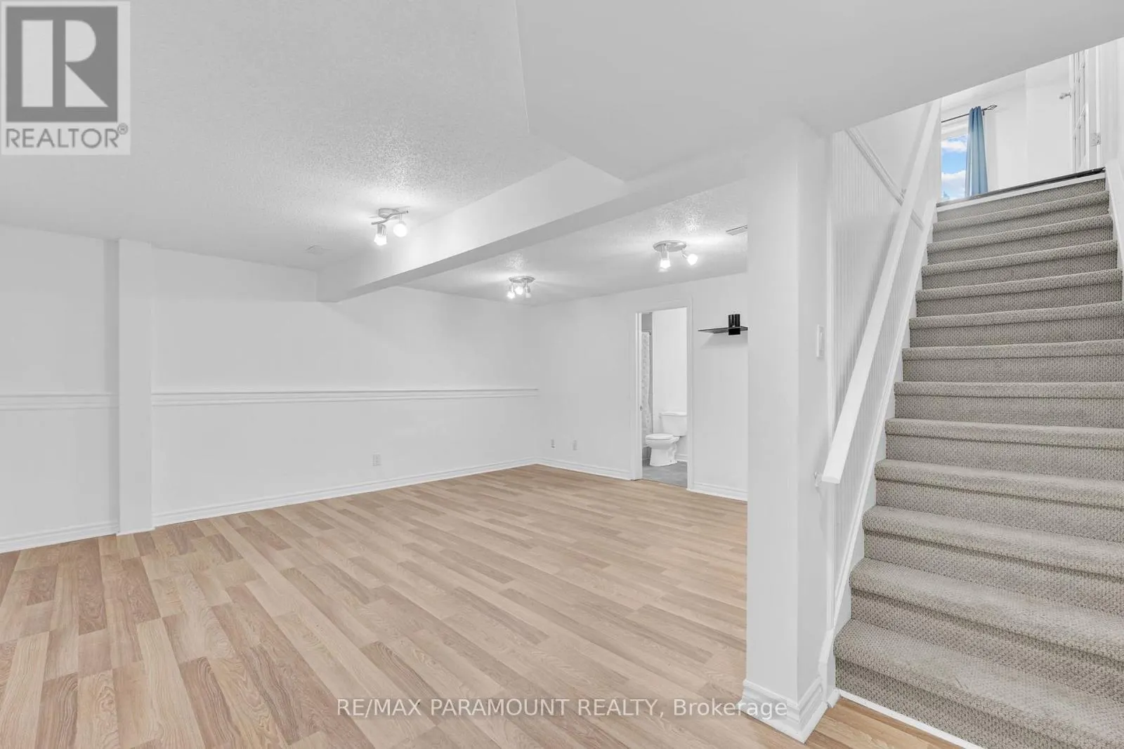 32 ENFIELD DRIVE