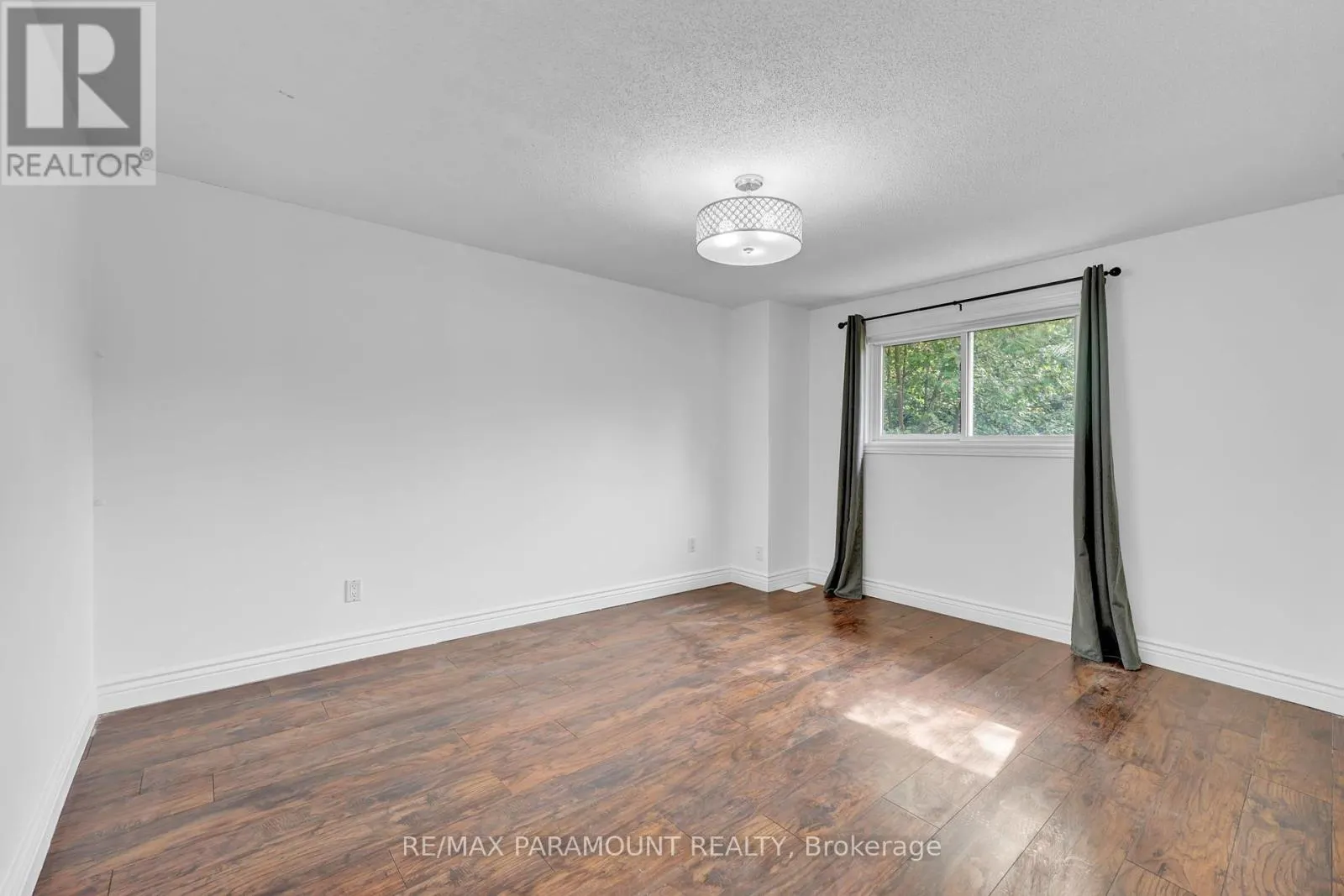 32 ENFIELD DRIVE