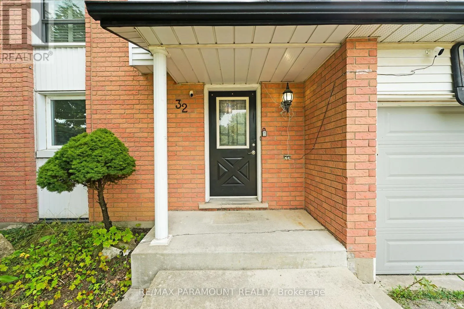 32 ENFIELD DRIVE