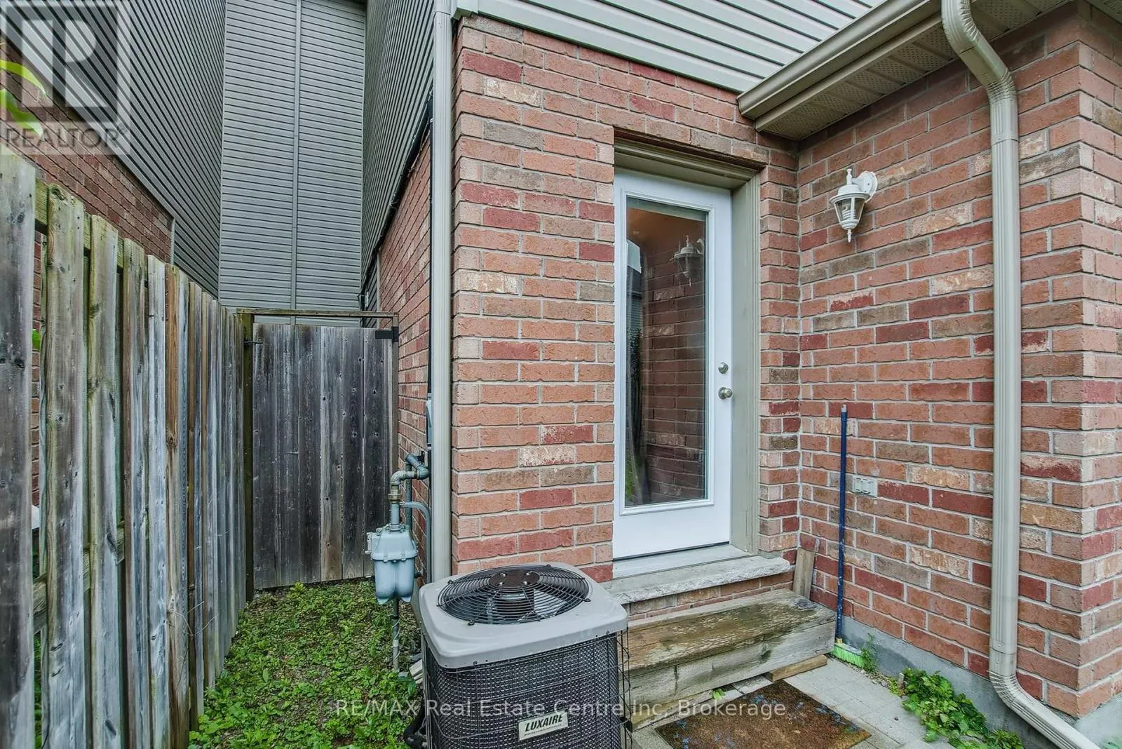 35 REVELL DRIVE