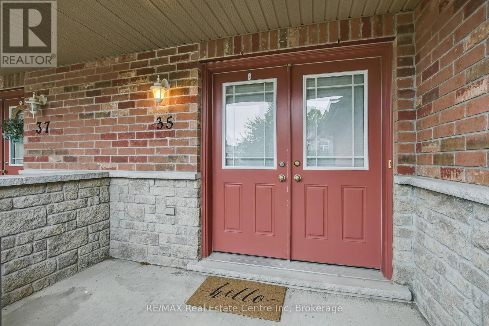 35 REVELL DRIVE