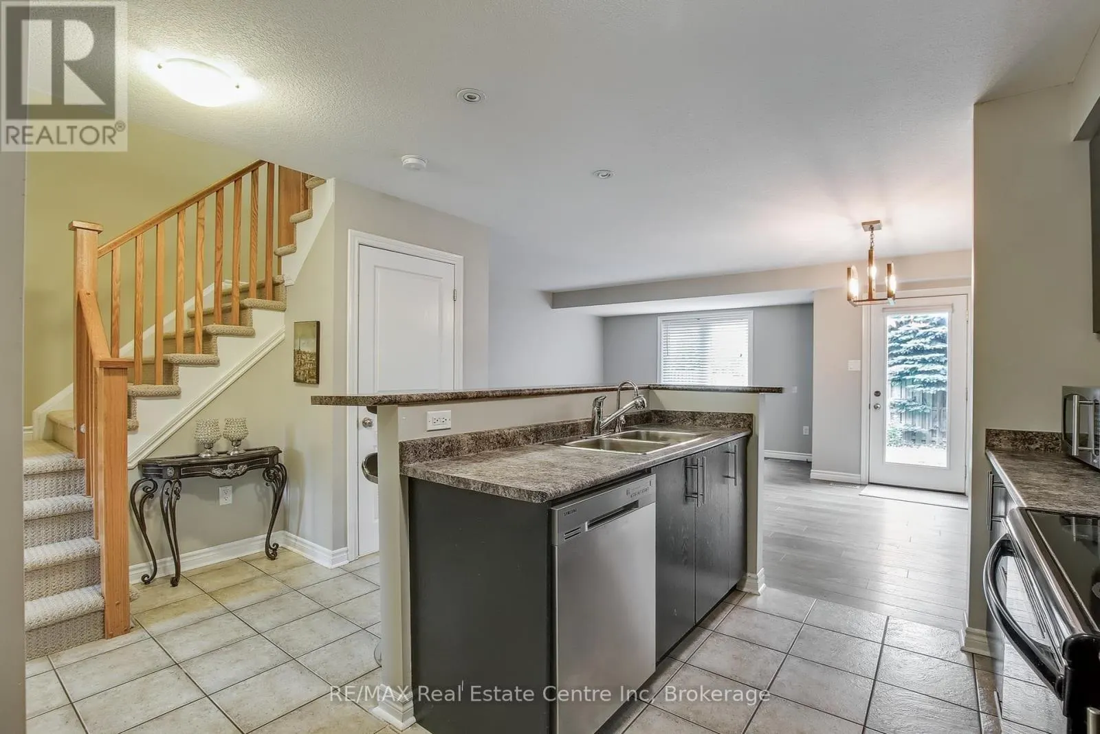 35 REVELL DRIVE