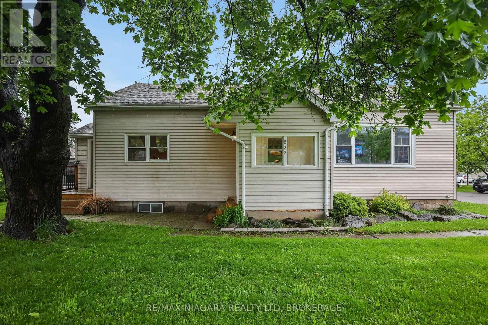 232 MERRITT STREET