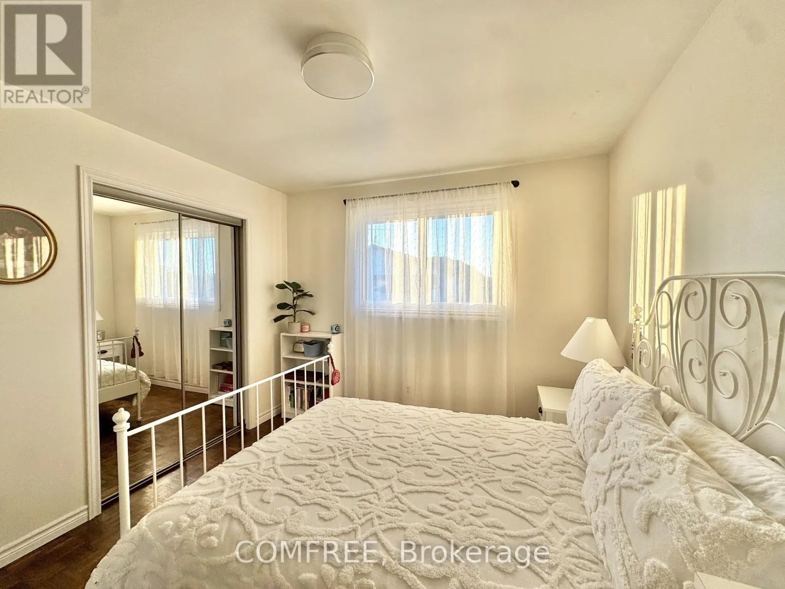 9657 MIDFIELD CRESCENT