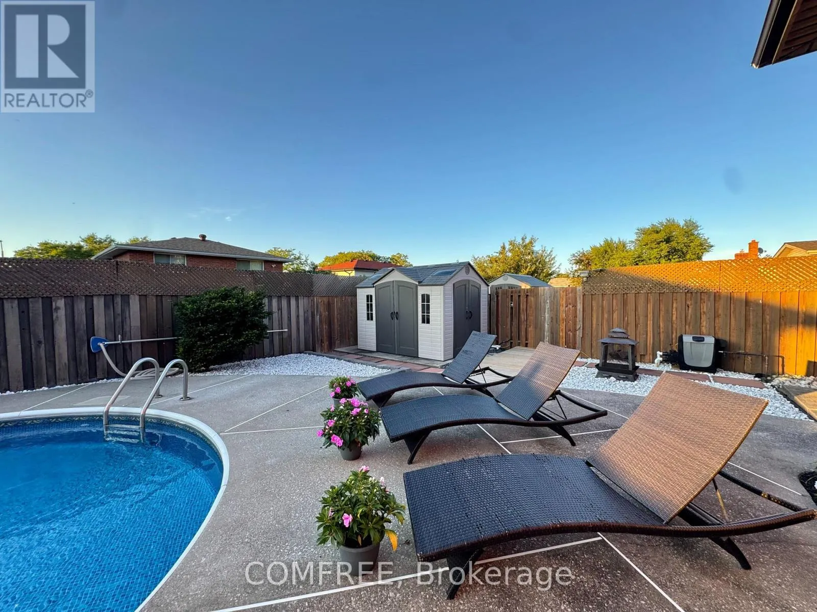 9657 MIDFIELD CRESCENT