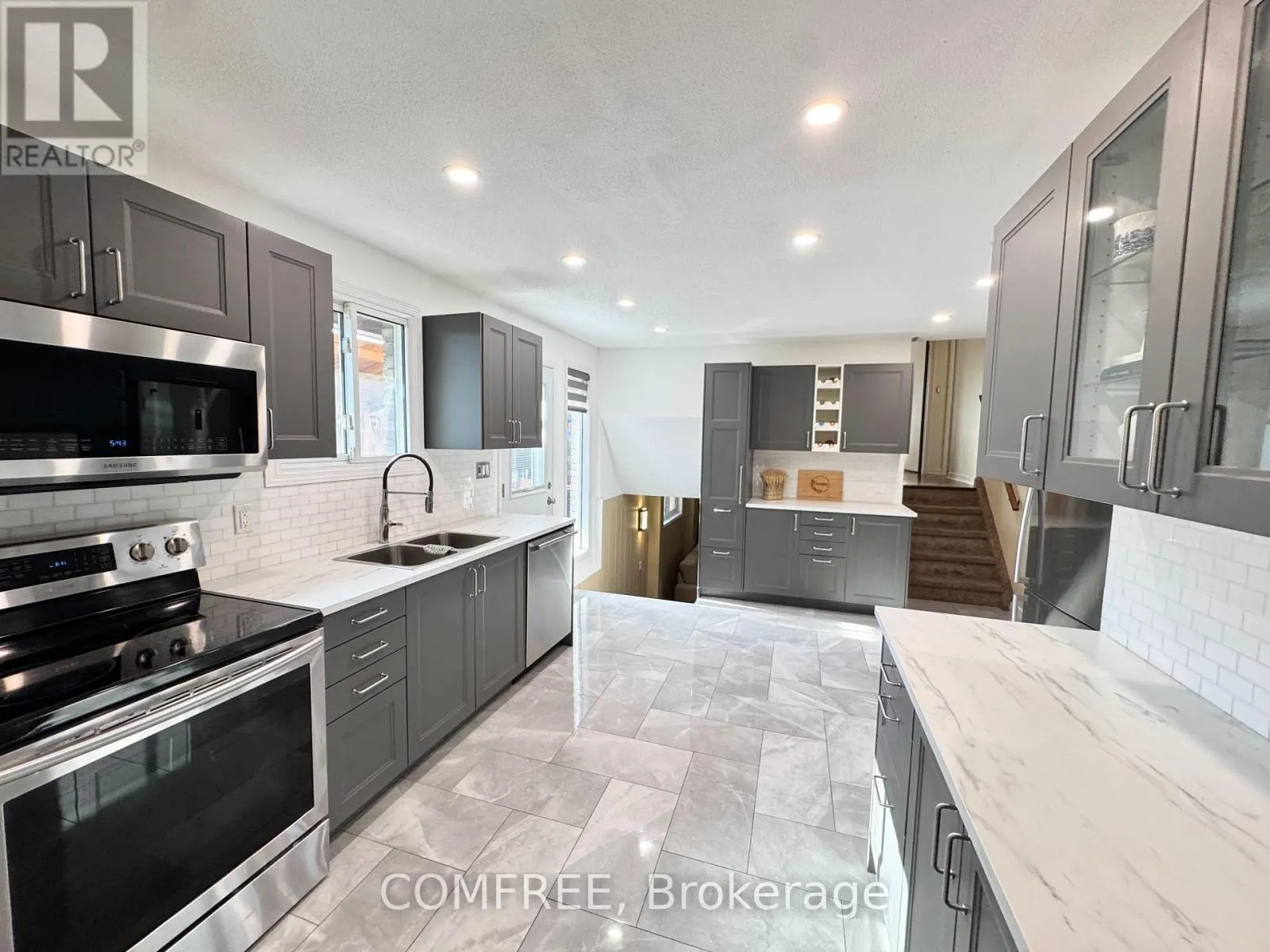 9657 MIDFIELD CRESCENT