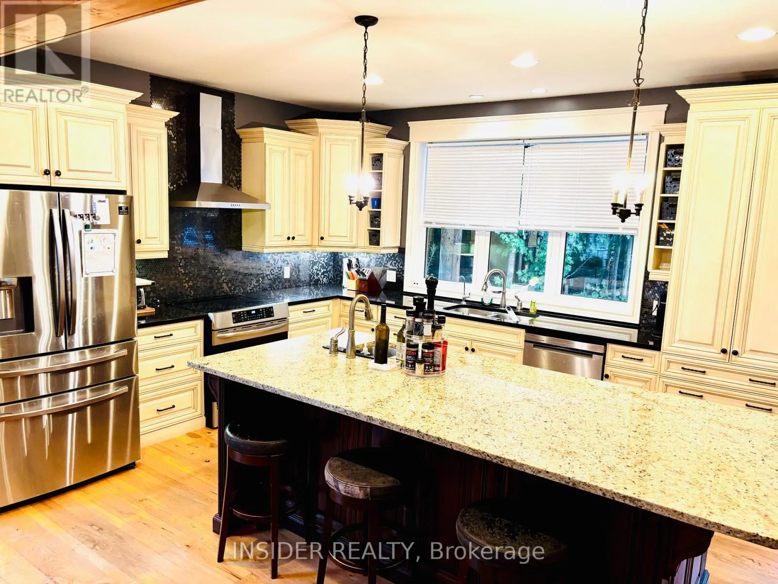 129 BLUE JAY CRESCENT