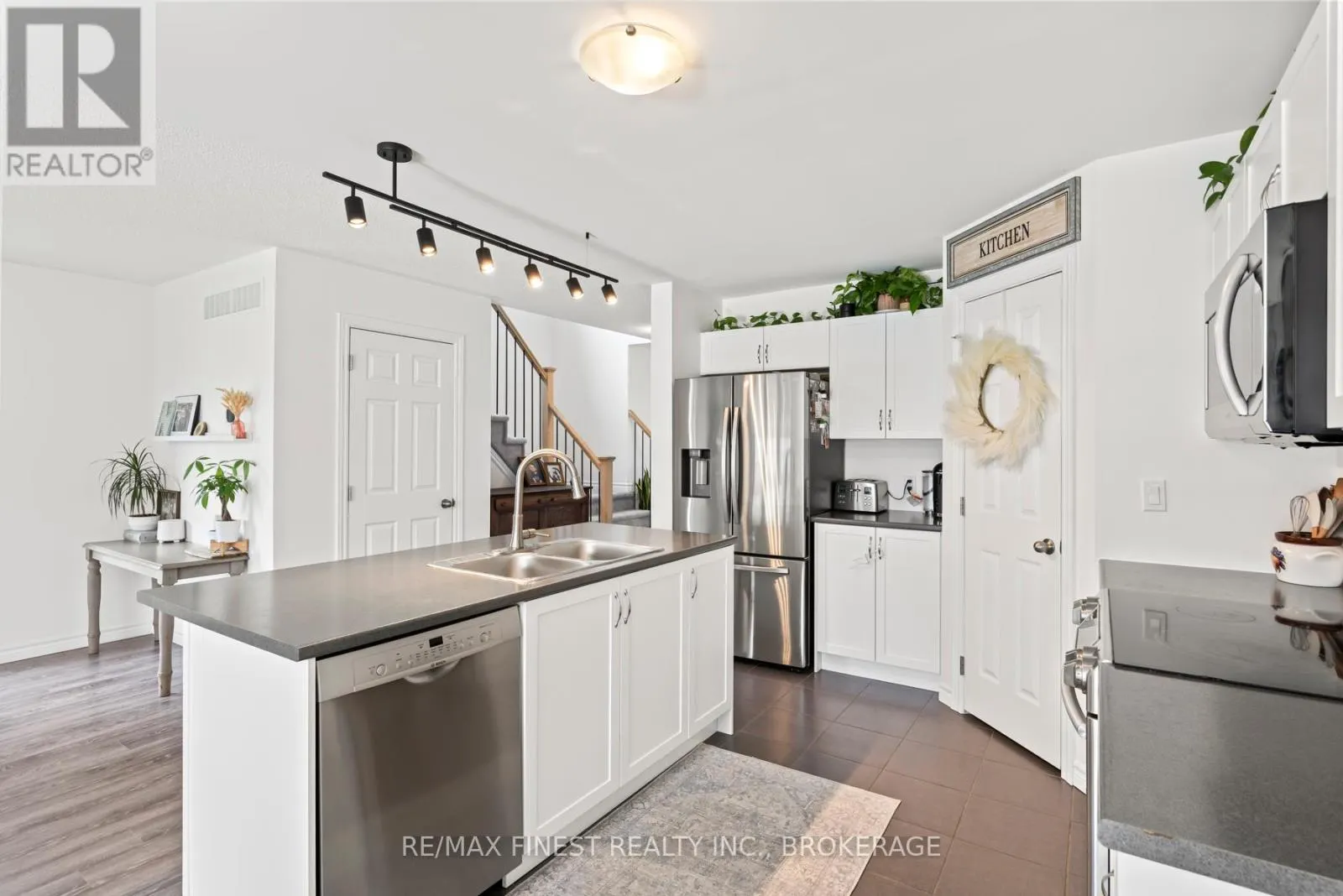 37 BRENNAN CRESCENT