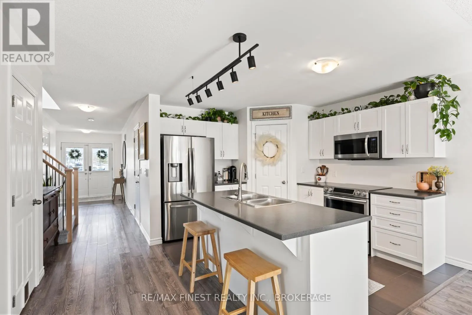 37 BRENNAN CRESCENT