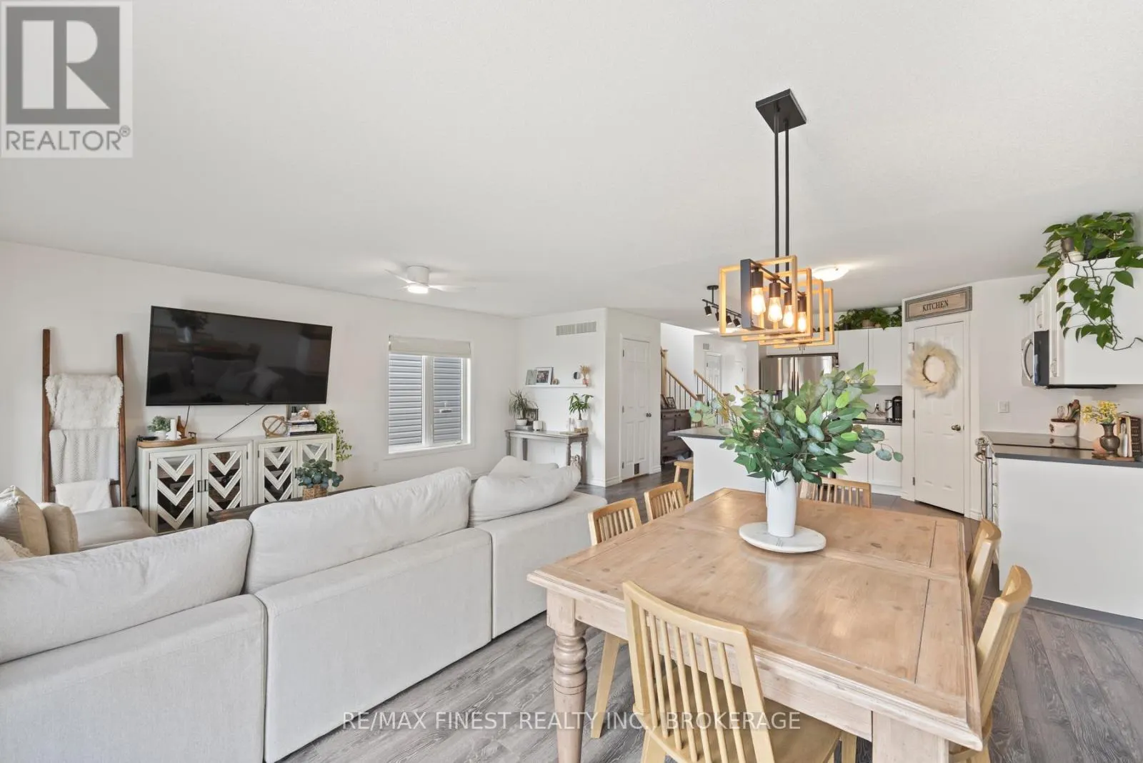37 BRENNAN CRESCENT