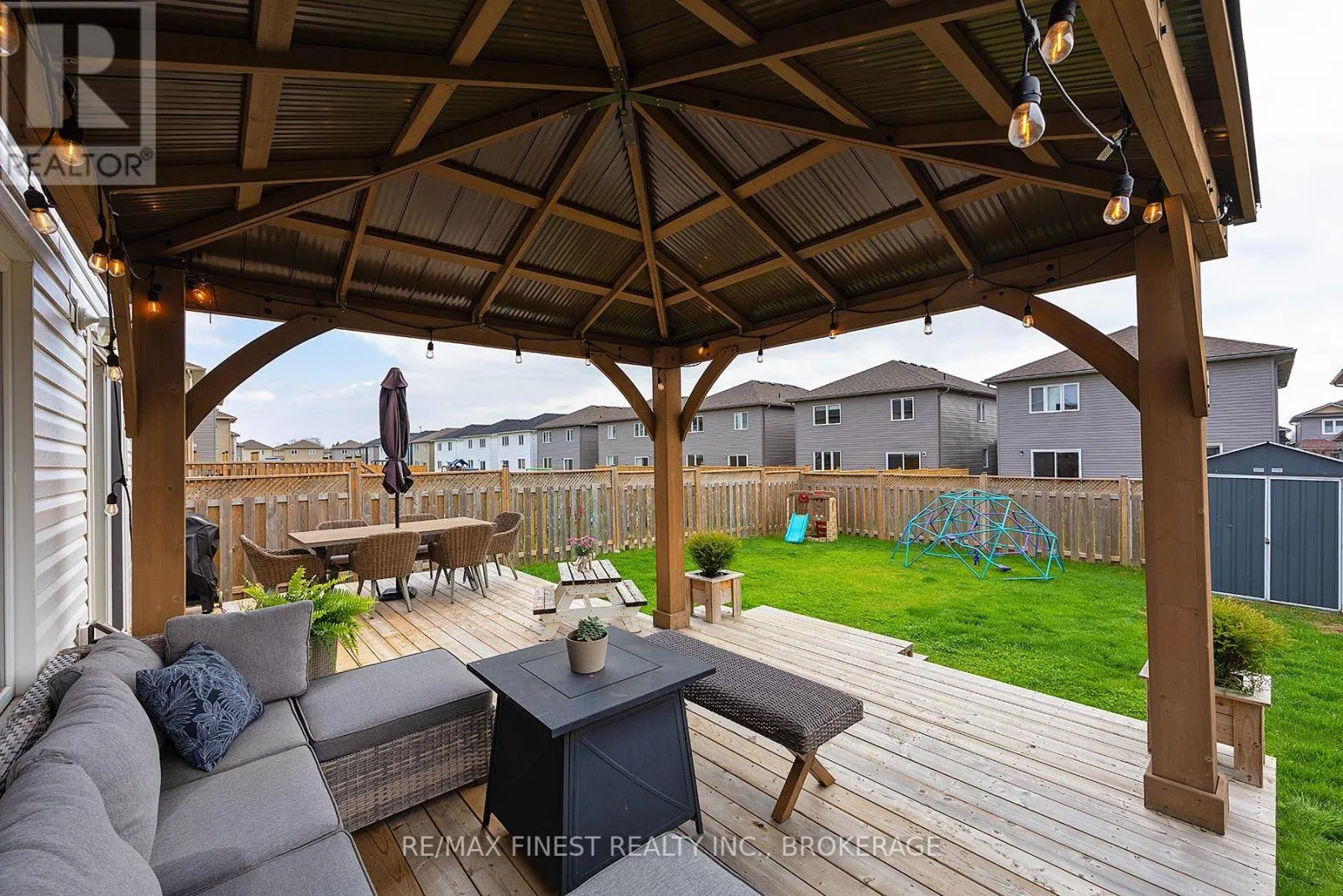 37 BRENNAN CRESCENT