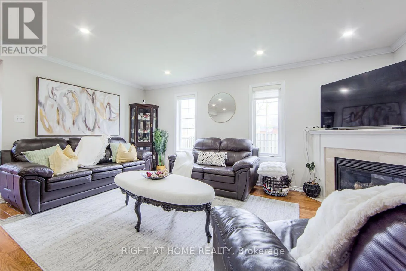 27 - 7 SOUTHSIDE PLACE