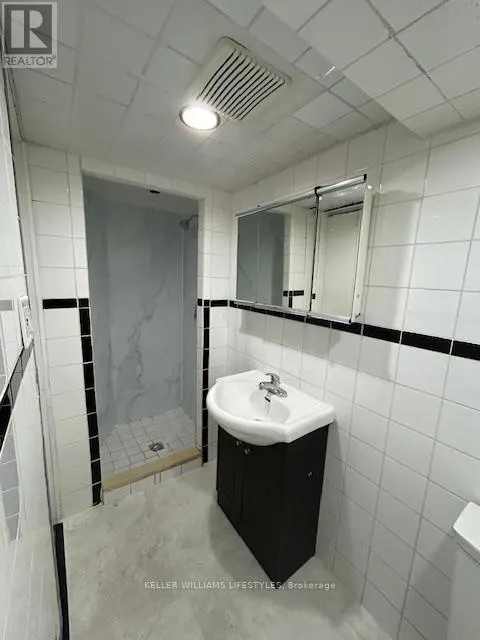 LOWER - 669 LORNE AVENUE, #Lower