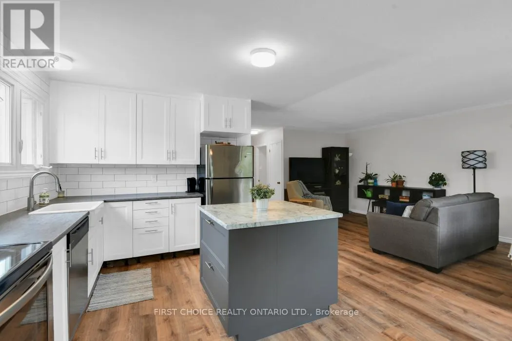 44 OBERON STREET