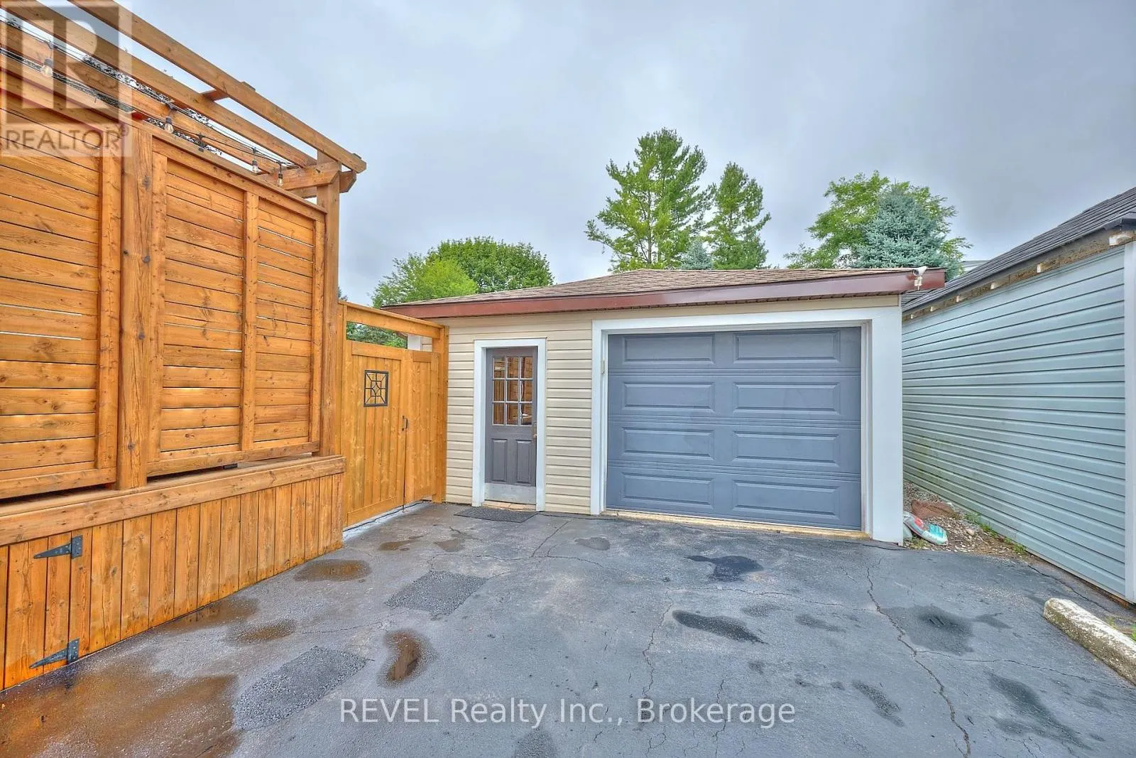 5849 SYMMES STREET