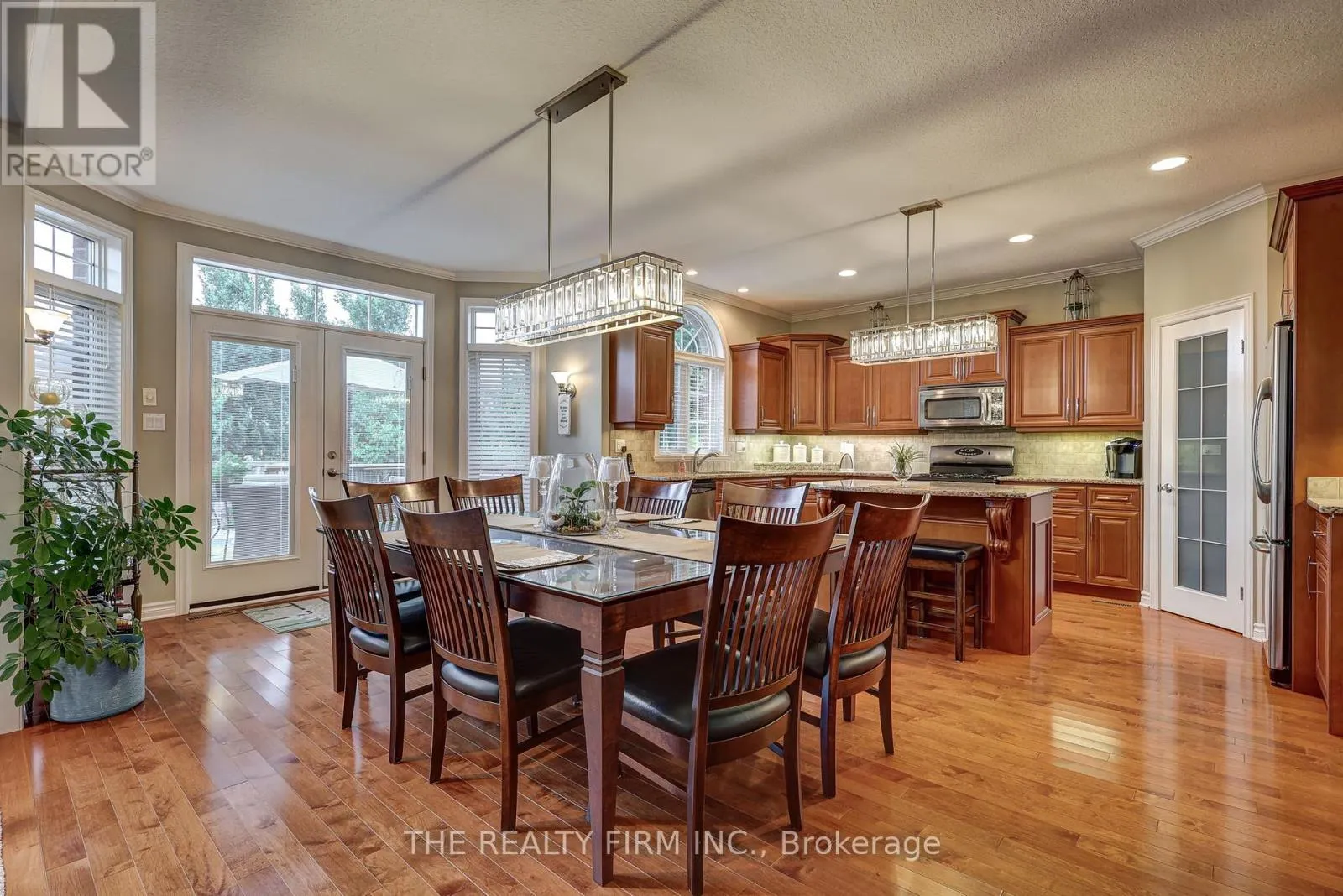 486 PLANE TREE DRIVE
