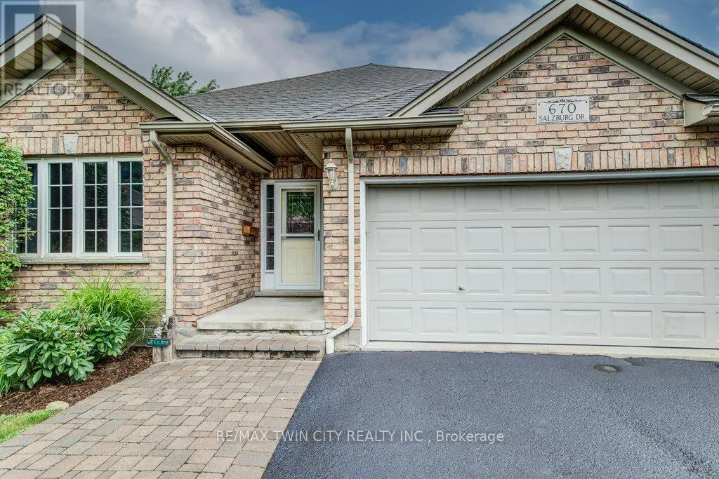 670 SALZBURG DRIVE SW