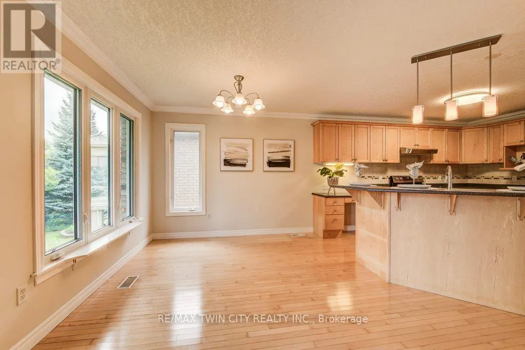 670 SALZBURG DRIVE SW