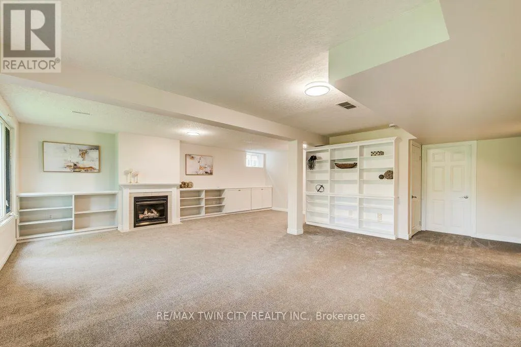 670 SALZBURG DRIVE SW