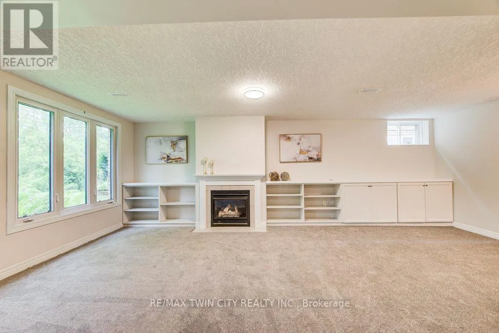 670 SALZBURG DRIVE SW