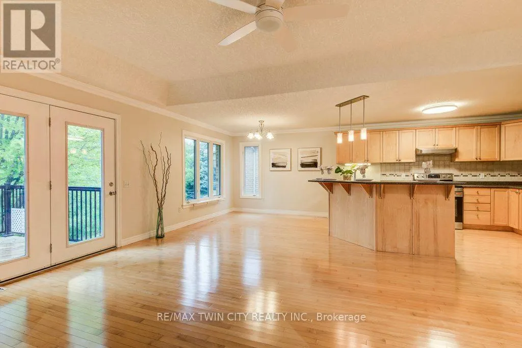 670 SALZBURG DRIVE SW