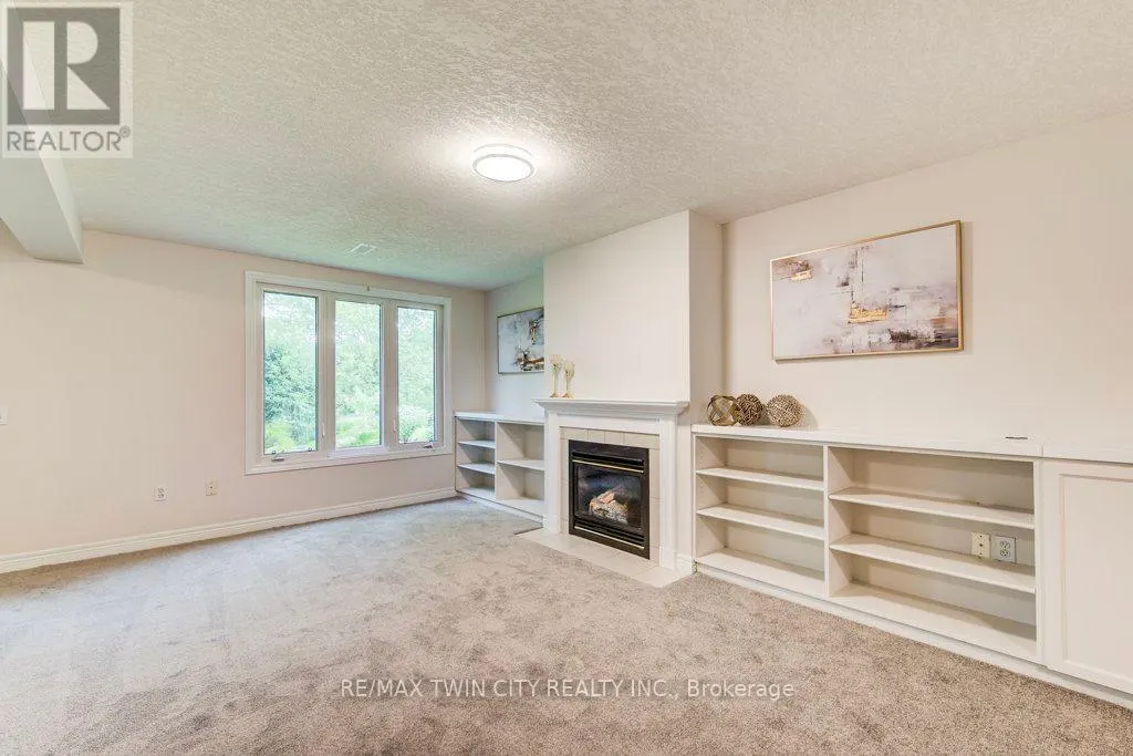 670 SALZBURG DRIVE SW