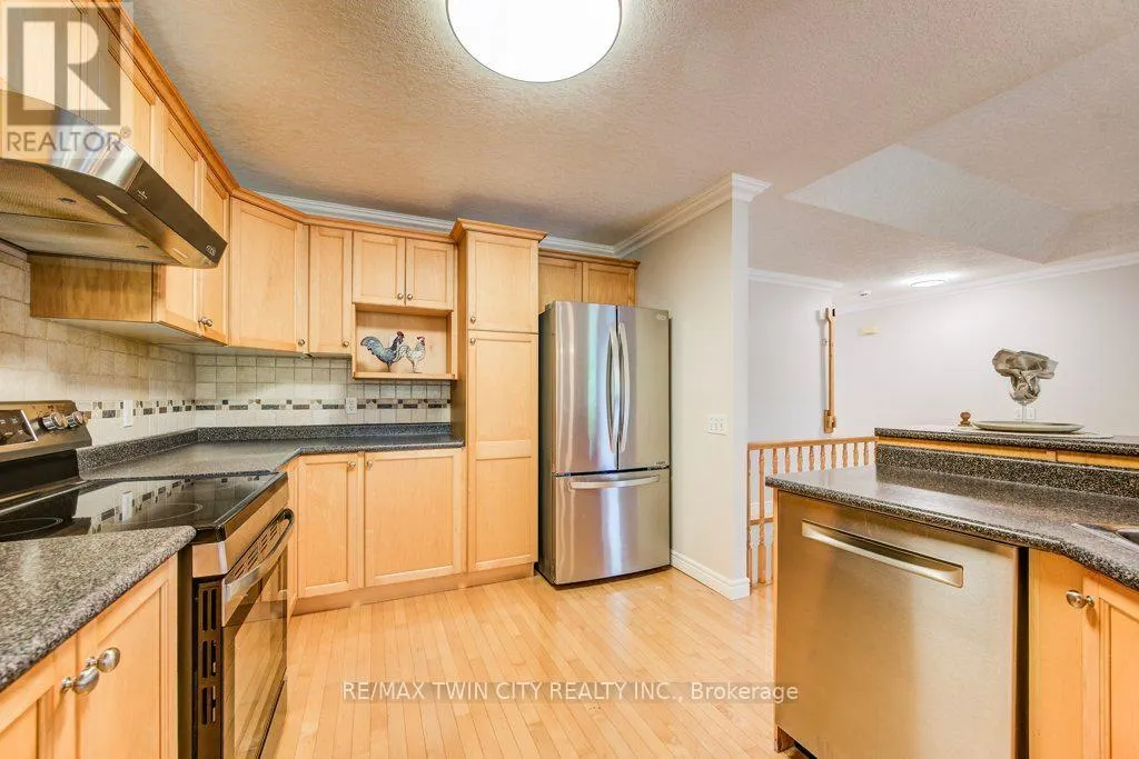 670 SALZBURG DRIVE SW