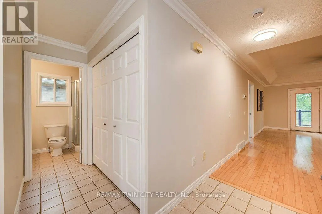 670 SALZBURG DRIVE SW