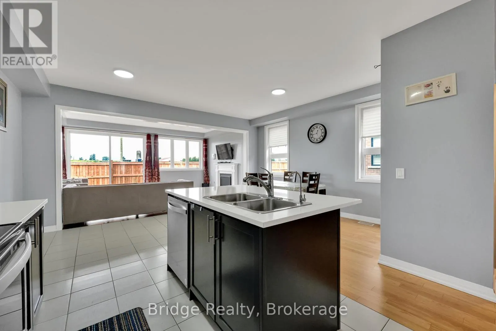 898 SOBESKI AVENUE